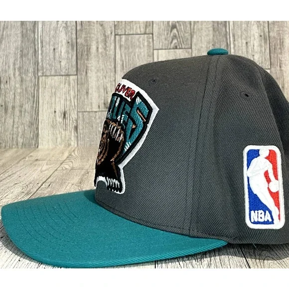NBA Vancouver Grizzlies Mitchell & Ness Teal and Gray cap - Picture 2 of 6